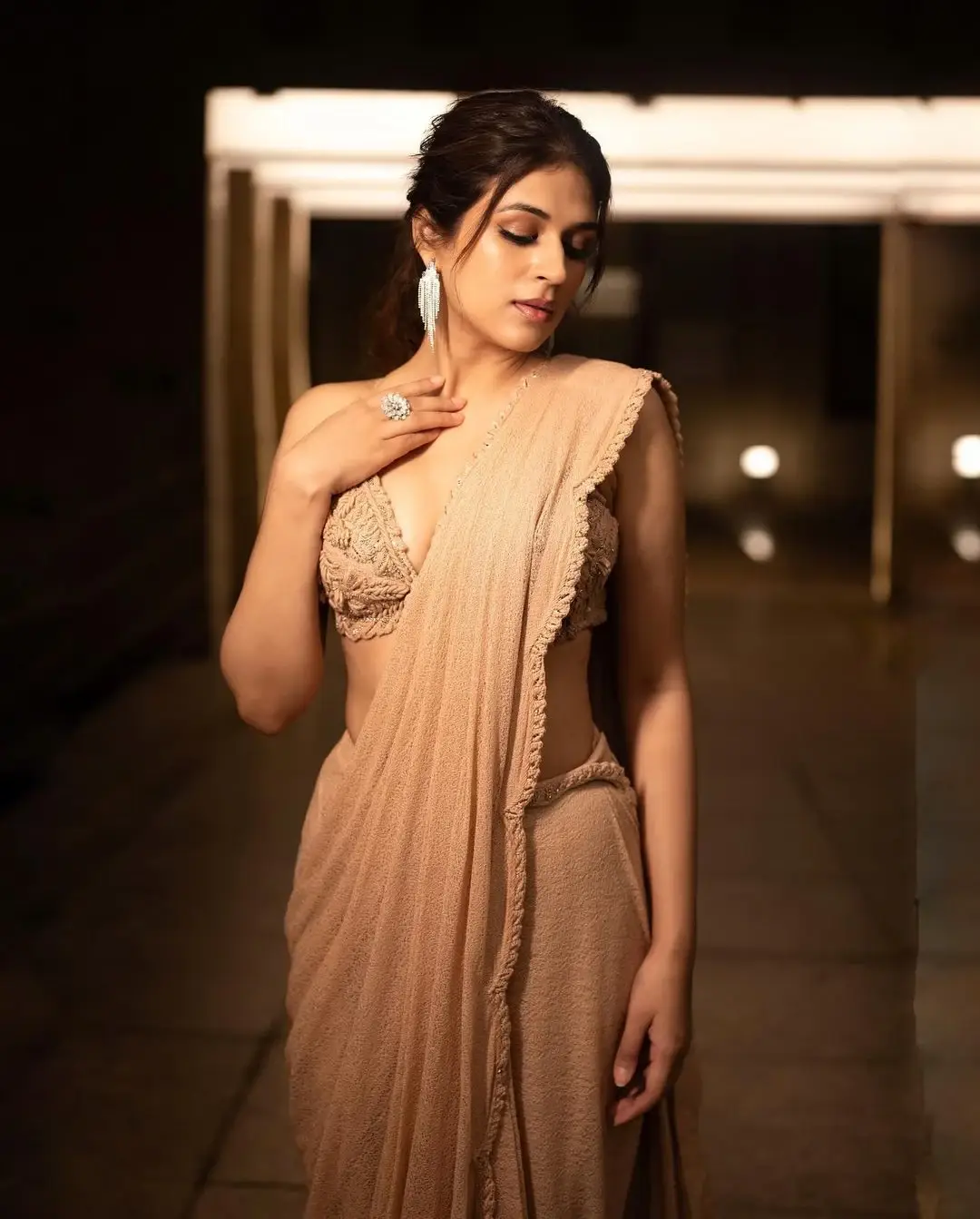 Beautiful Indian Actress Shraddha Das in Pink Saree